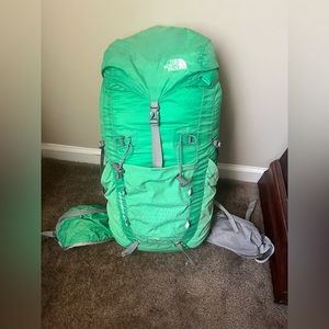 North face casimir 27 camping backpack